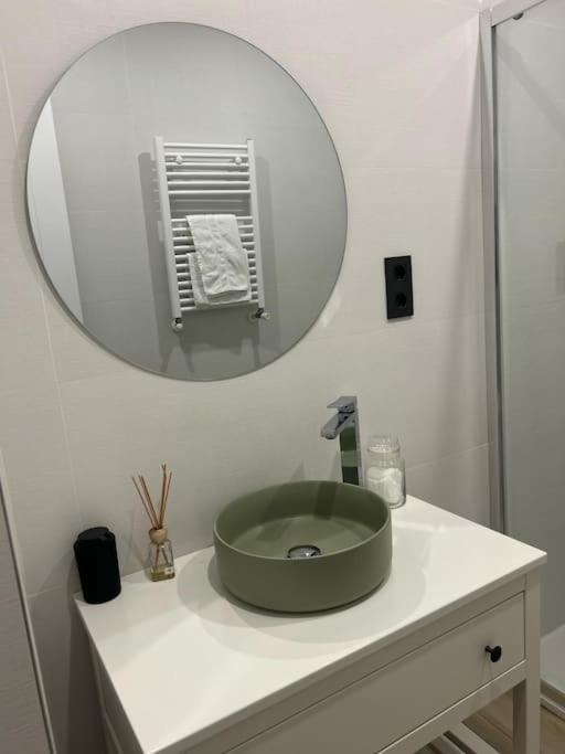 Piso Deluxe Con Balcon Cerca Del Casco Viejo Apartment Bilbao Bagian luar foto