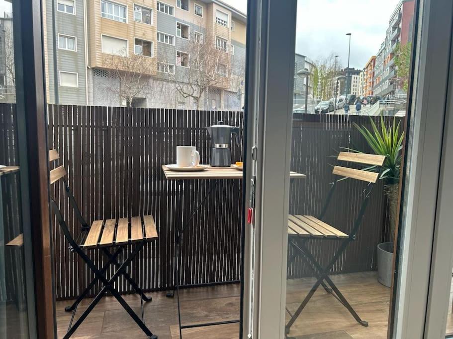 Piso Deluxe Con Balcon Cerca Del Casco Viejo Apartment Bilbao Bagian luar foto