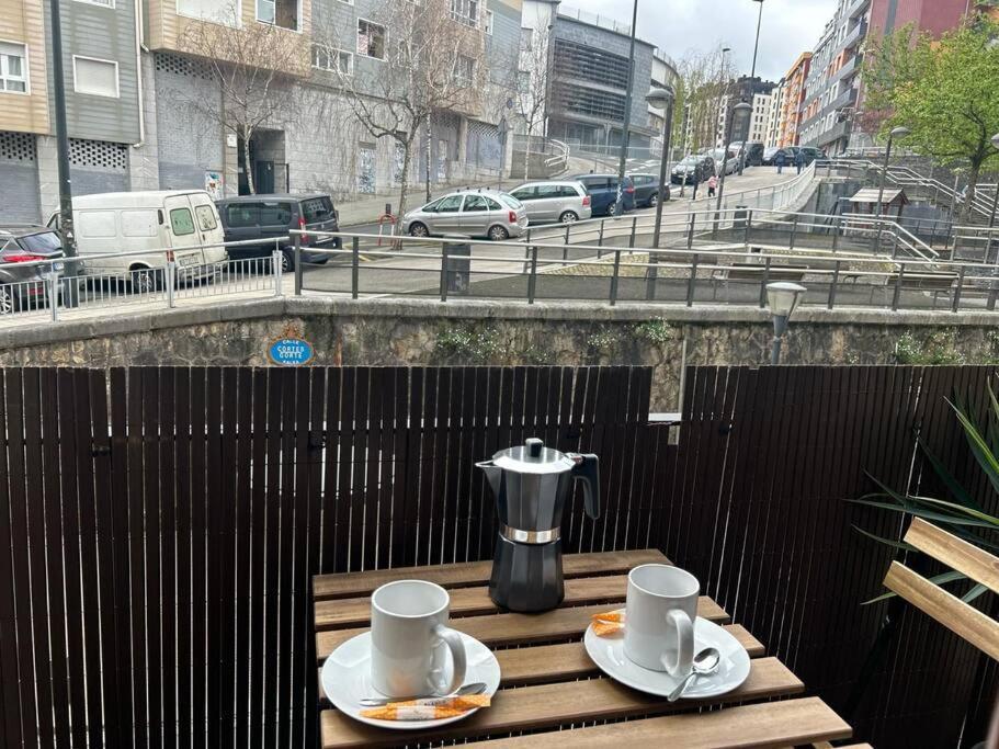Piso Deluxe Con Balcon Cerca Del Casco Viejo Apartment Bilbao Bagian luar foto